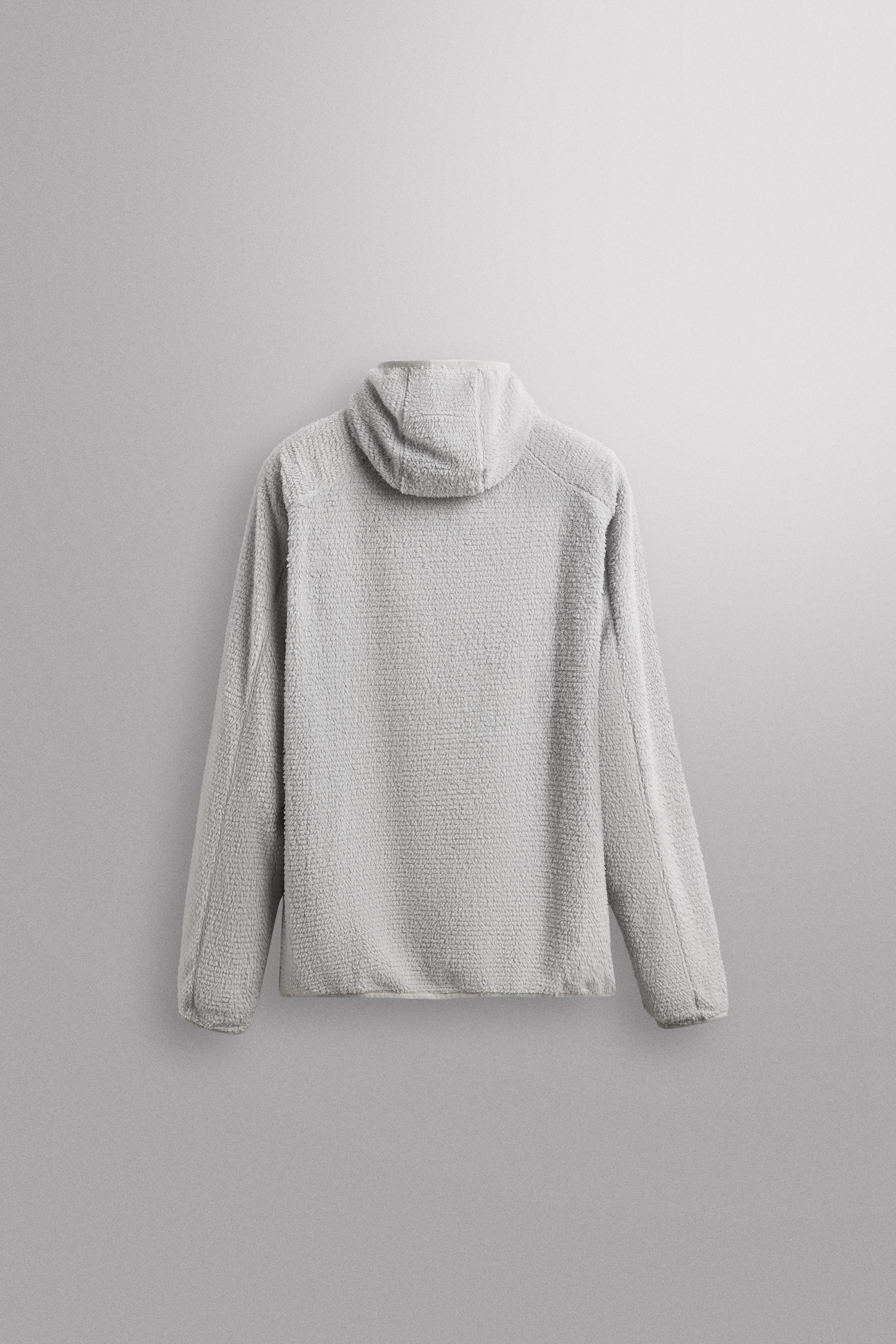 SWEAT POLAIRE TEXTURÉ À CAPUCHE